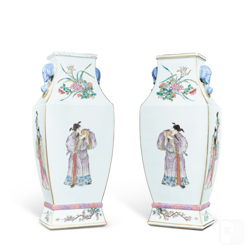 A pair of famille-rose 'figures' vases, Republican period | 民國 粉彩人物四方瓶一對 《大清乾隆年製》仿款
